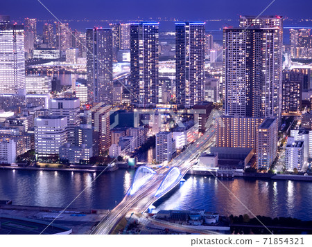 Tsukiji Bridge and high-rise condominiums in Tokyo Tsukiji Bridge and high-rise condominiums in Tokyo 71854321