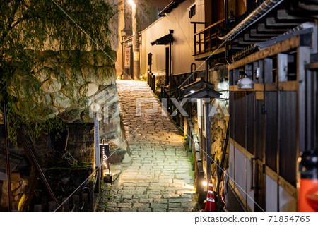 郡丈八man總gi水夜景 郡丈八man總gi水夜景 71854765