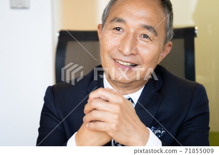 Image of middle to senior president and manager Image of middle to senior president and manager 71855009