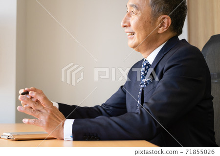 Image of middle to senior president and manager Image of middle to senior president and manager 71855026