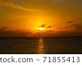 A sunset 71855413