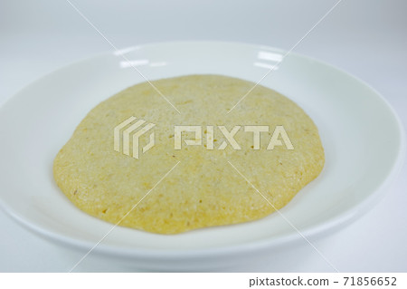 用手工燕麥製成的煎餅 71856652