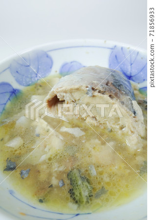 Boiled mackerel 71856933