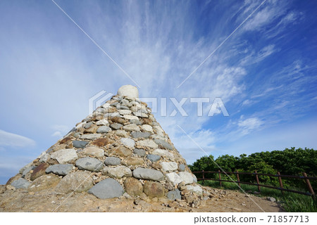 石塔和天空 石塔和天空 71857713