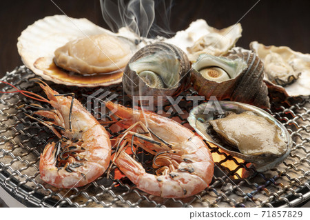 a燒(蝦,頭皮,扇貝,鮑魚,牡蠣) a燒(蝦,頭皮,扇貝,鮑魚,牡蠣) 71857829