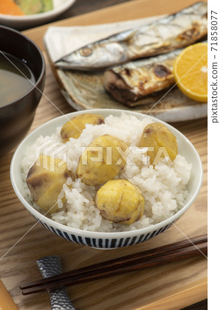 Chestnut rice and grilled saury Autumn taste 71858077