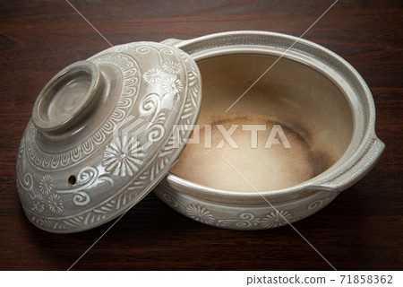 Kara clay pot Kara clay pot 71858362