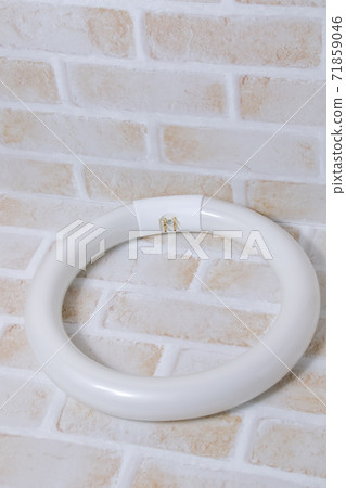 Fluorescent tube, fluorescent lamp, circular fluorescent lamp, electricity, lighting, glass, circle, light, light, energy 71859046