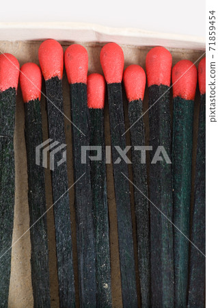 Black Match 71859454