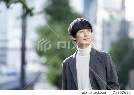 一個二十多歲的男人的肖像 一個二十多歲的男人的肖像 71862652