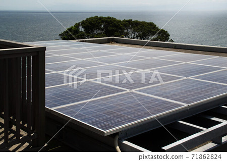 海灘太陽能電池板太陽能發電 71862824