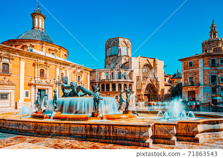 Valencia Fountain Rio Turia on Square of the Virgin Saint Mary, Valencia Fountain Rio Turia on Square of the Virgin Saint Mary, 71863543