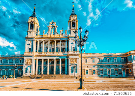 Almudena Cathedral (Catedral de Santa Maria la Real de la Almude 71863635
