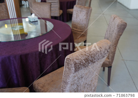 Round table for parties Round table for parties 71863798