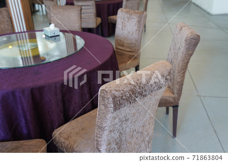 Round table for parties 71863804