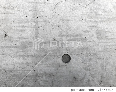 Crack of concrete 71865702