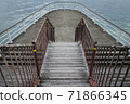 Stairs to the sea 71866345
