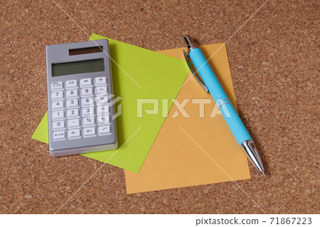 Stationery, pens, calculators, stationery, memos, ballpoint pens, office supplies, calculations, office work, paper, writing utensils, calculators 71867223