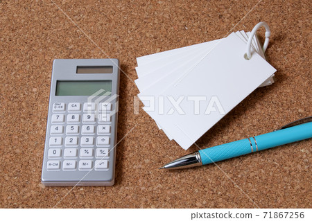 Stationery, pens, calculators, stationery, memos, ballpoint pens, office supplies, calculations, office work, paper, writing utensils, calculators Stationery, pens, calculators, stationery, memos, ballpoint pens, office supplies, calculations, office work, paper, writing utensils, calculators 71867256