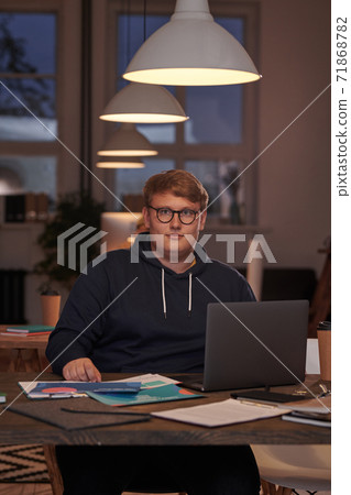 Businessman working on laptop Businessman working on laptop 71868782