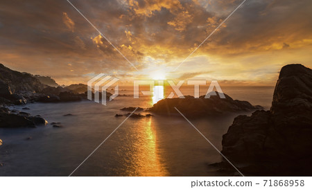 Beautiful sunrise in a bay in Costa Brava, Spain Beautiful sunrise in a bay in Costa Brava, Spain 71868958