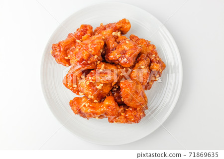 Deep-fried chicken 71869635