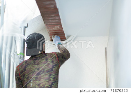 A paint shop that paints the exterior walls of a house A paint shop that paints the exterior walls of a house 71870223