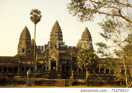 CAMBODIA SIEM REAP ANGKOR WAT TEMPLE CAMBODIA SIEM REAP ANGKOR WAT TEMPLE 71870637