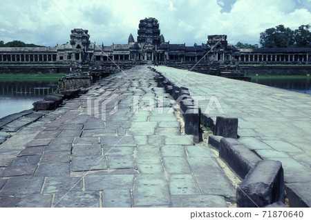 CAMBODIA SIEM REAP ANGKOR WAT TEMPLE CAMBODIA SIEM REAP ANGKOR WAT TEMPLE 71870640