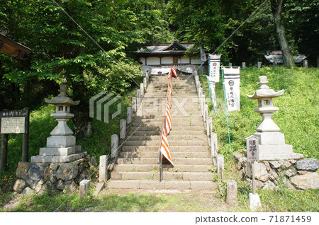Kanazaki Hachimangu Shrine 71871459