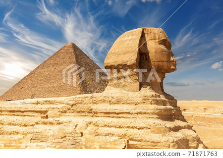 The Great Sphinx and the Pyramid of Cheops, Giza, Egypt 71871763