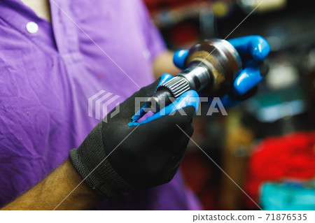 ATV constant-velocity CV joint, repair by hands 71876535
