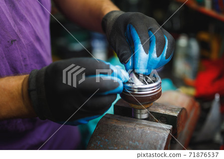 ATV constant-velocity CV joint, repair by hands 71876537