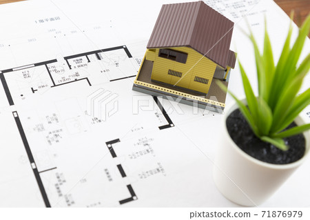 House model and drawing 71876979