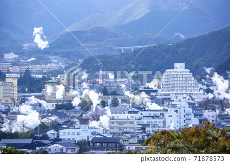 Beppu Kannawa Onsen Yukemuri 71878573