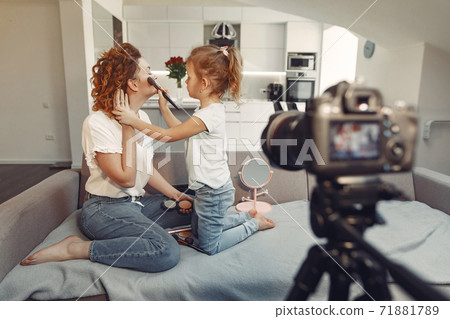 Mother with daughter shoots a beauty blog Mother with daughter shoots a beauty blog 71881789