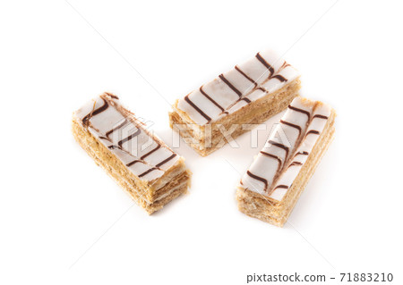 Millefoglie or French mille-feuille Millefoglie or French mille-feuille 71883210