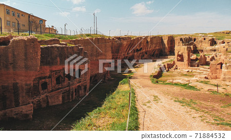 Ancient ruins of Dara in Mardin city in Turkey, Mesopotamia 71884532
