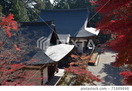 秋金寺寺Godaido和Bishamondo京都市 71889898