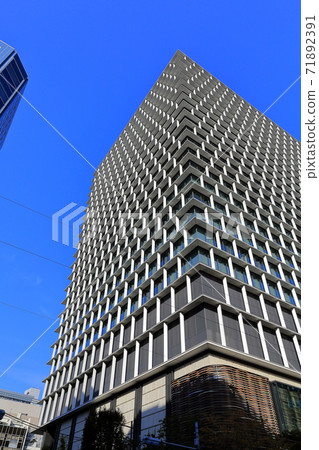 在東京神田警察局前的十字路口附近 在東京神田警察局前的十字路口附近 71892391