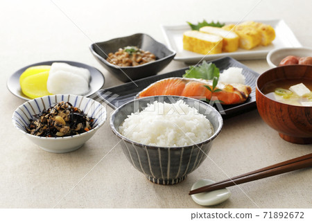 日式早餐形象（日本料理） 71892672