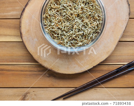 炸韓國鳳尾魚 71893438