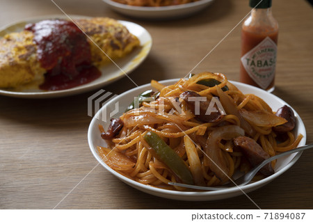 Napolitan and omelet 71894087