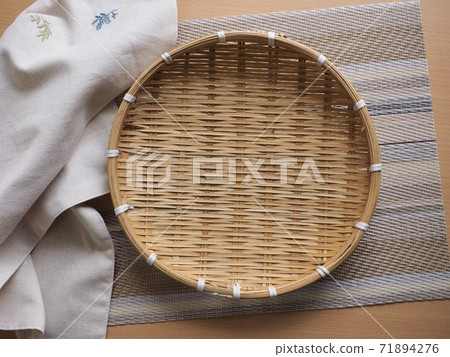 圓形棕色竹籃 71894276