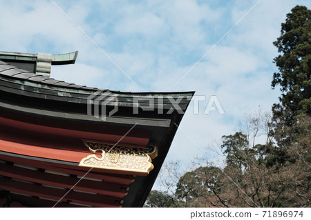 Image material of shrine and sky Image material of shrine and sky 71896974