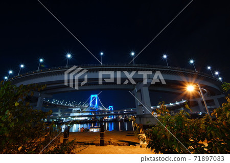 彩虹橋和環橋 彩虹橋和環橋 71897083