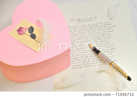 Gifts & Letters 71898718