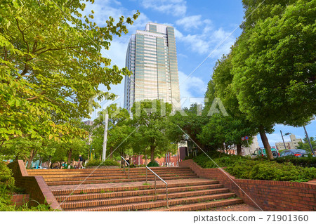 從東京澀谷區四丁目惠比壽附近的Americabashi公園俯瞰花園廣場塔 71901360