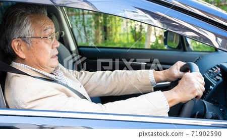 Senior driver accident Senior driver accident 71902590