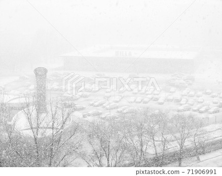 Heavy blizzard in the city. Winter weather Heavy blizzard in the city. Winter weather 71906991